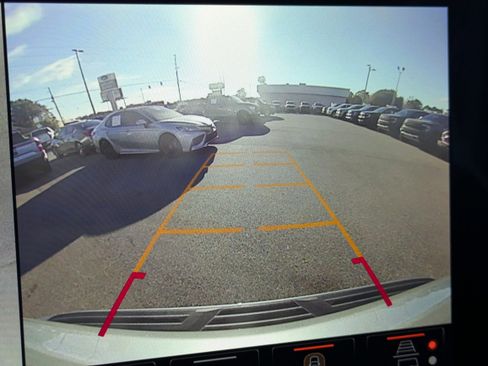 Used 2024 GMC Yukon Denali w/ Advanced Technology Package image 25