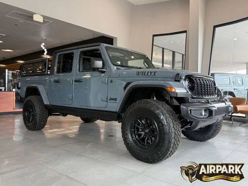 New 2025 Jeep Gladiator Sport AWD/4WD image 2