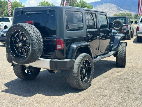 Used 2015 Jeep Wrangler Unlimited Sahara AWD/4WD image 7