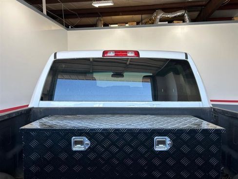 Used 2017 RAM 3500 Tradesman w/ Chrome Appearance Group image 11