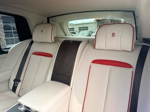Used 2020 Rolls-Royce Cullinan AWD/4WD image 37