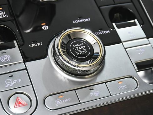 Used 2022 Bentley Continental GT image 35