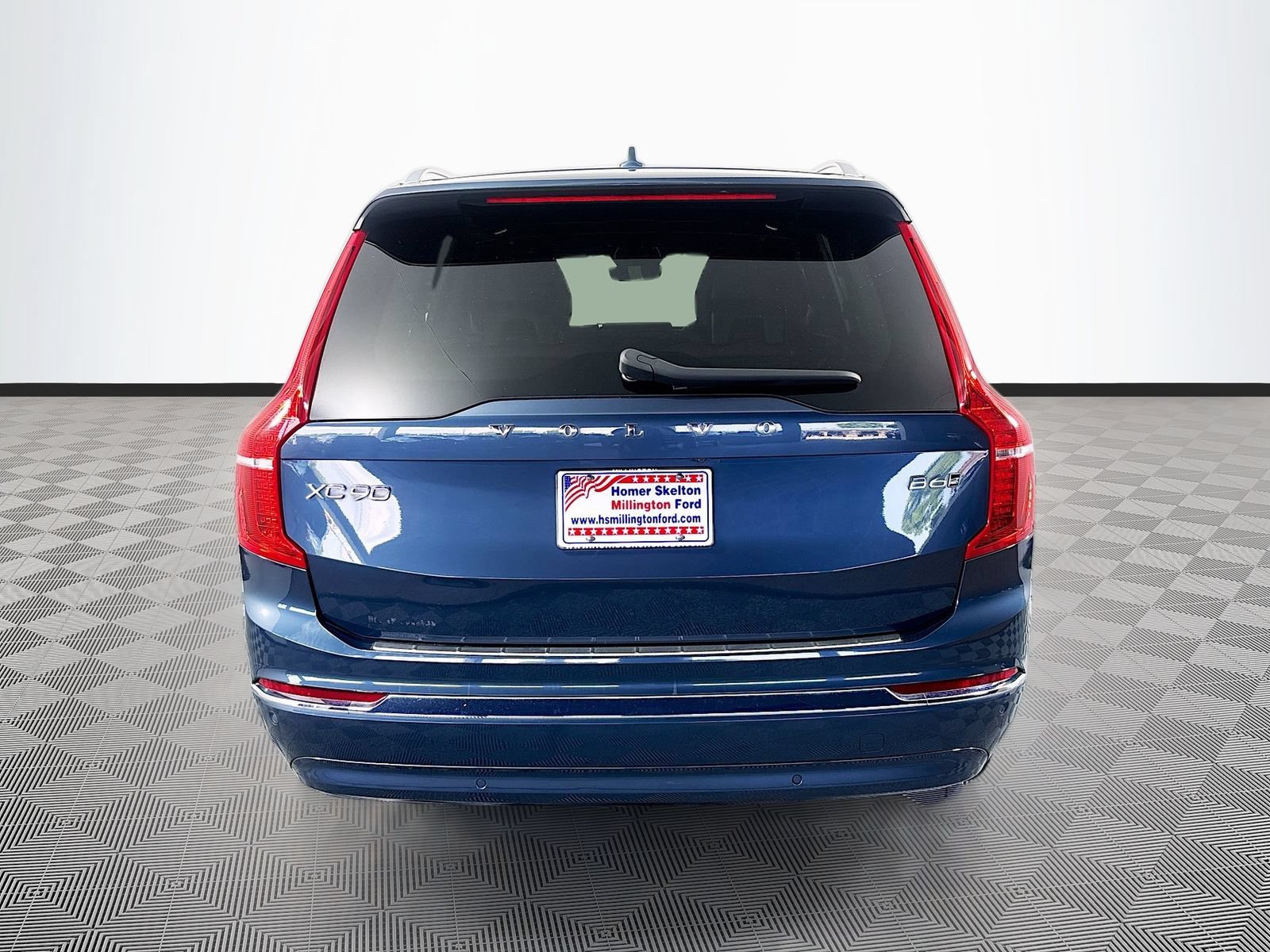 Used 2024 Volvo XC90 B6 Plus w/ Protection Package Premier AWD/4WD image 6