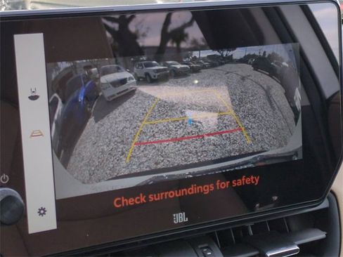 Used 2025 Toyota RAV4 Limited image 25