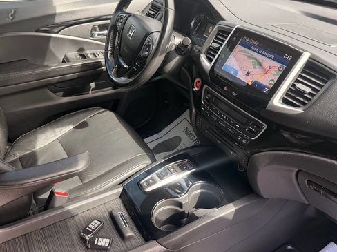 Used 2017 Honda Pilot Touring image 25