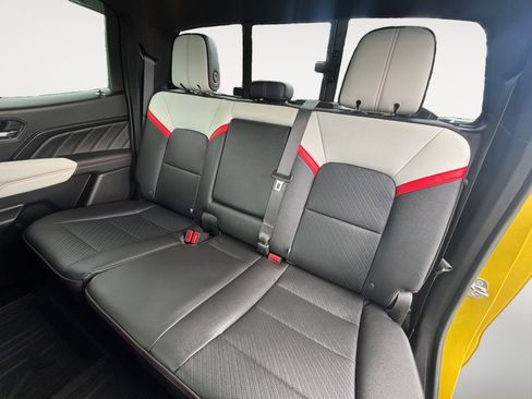 Used 2023 GMC Canyon AT4X w/ Edition 1 AWD/4WD image 13