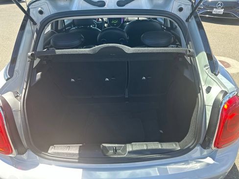 Used 2016 MINI Cooper 4-Door Hardtop FWD image 9