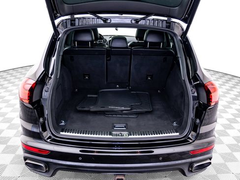 Used 2015 Porsche Cayenne Diesel AWD/4WD image 28