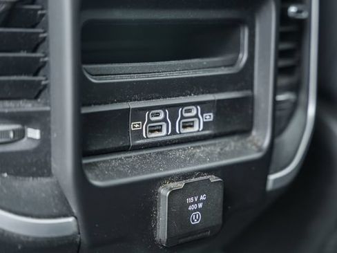 Used 2022 RAM 1500 Big Horn AWD/4WD image 44