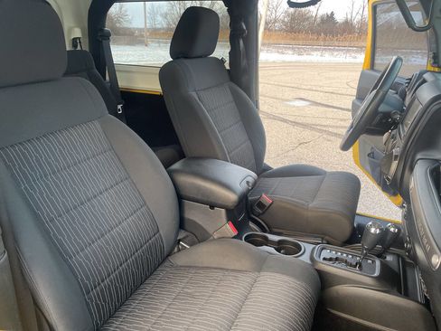 Used 2011 Jeep Wrangler Sport image 9