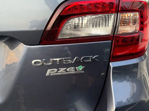 Used 2016 Subaru Outback 2.5i Limited AWD/4WD image 24