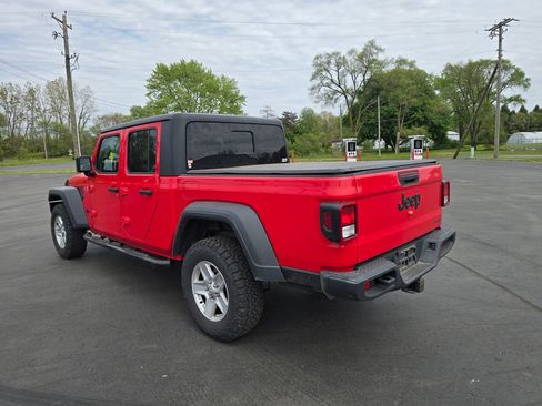 Used 2020 Jeep Gladiator Sport w/ Quick Order Package 24S AWD/4WD image 4