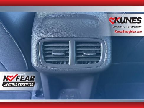 Used 2025 Buick Envision Preferred image 40