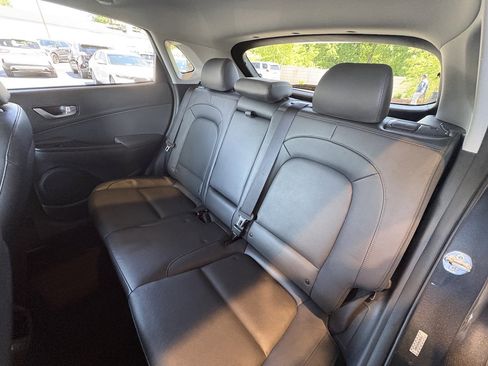 Used 2022 Hyundai Kona Limited FWD image 26