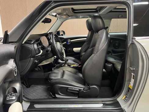 Used 2021 MINI Cooper SE w/ 6.5" Touchscreen Package FWD image 5