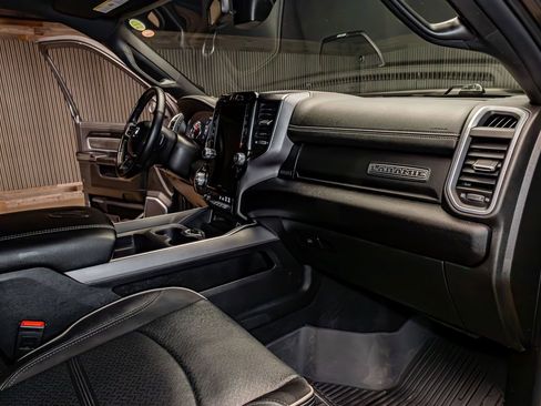 Used 2024 RAM 2500 Laramie w/ Night Edition image 15