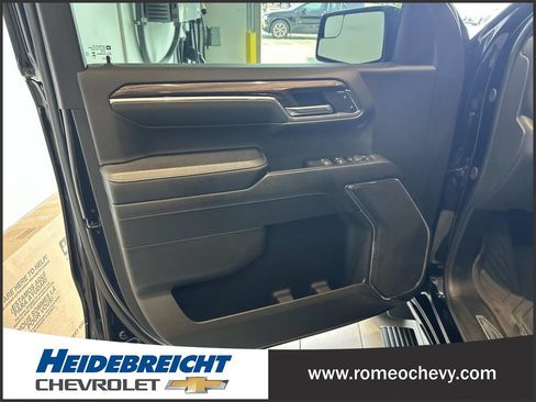 Used 2024 Chevrolet Silverado 1500 LT Trail Boss w/ Protection Package AWD/4WD image 10