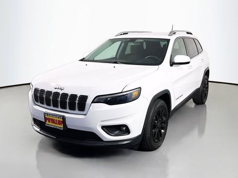 Used 2019 Jeep Cherokee Latitude w/ Popular Appearance Group FWD image 3