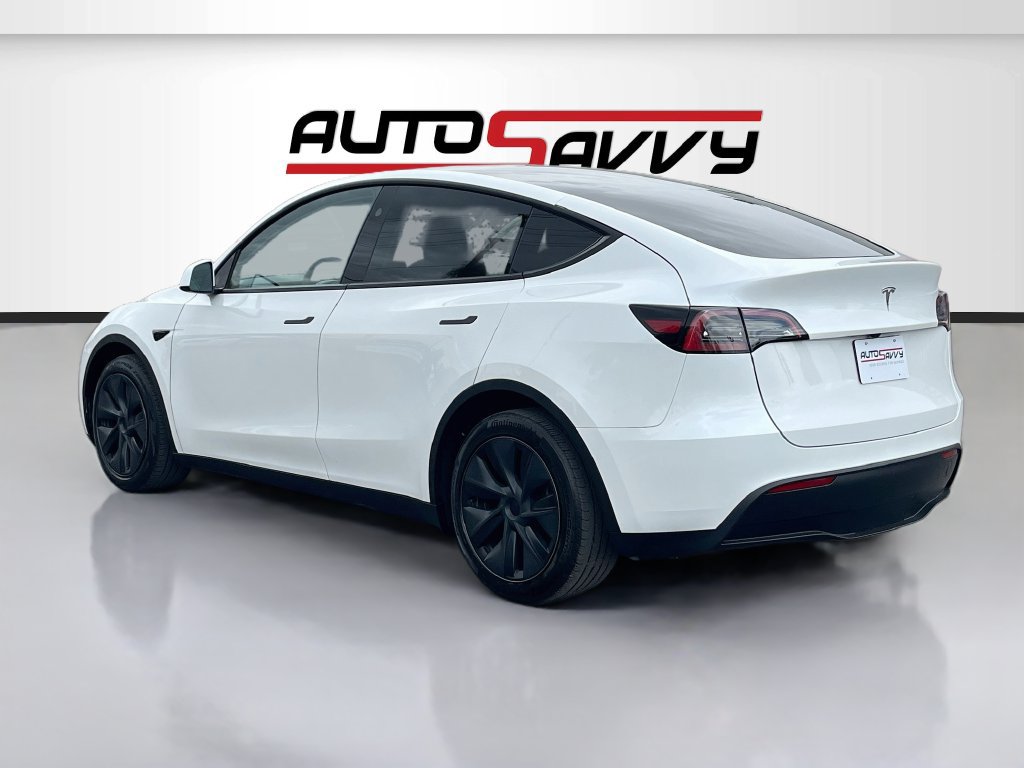 Used 2024 Tesla Model Y Long Range RWD image 5