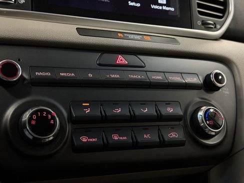 Used 2020 Kia Sportage LX image 21