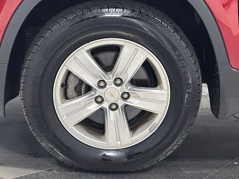 Used 2022 Chevrolet Trax LT w/ LT Convenience Package AWD/4WD image 35