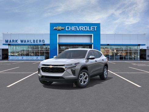 New 2026 Chevrolet Trax LS w/ LS Convenience Package FWD image 32