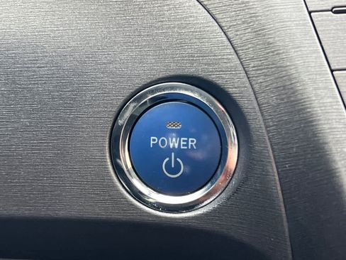 Used 2013 Toyota Prius Two image 22