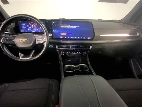Used 2024 Chevrolet Traverse LT AWD/4WD image 15