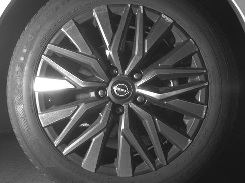 Used 2025 Nissan Altima 2.5 SV FWD image 13