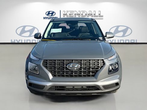 New 2026 Hyundai Venue SE image 2