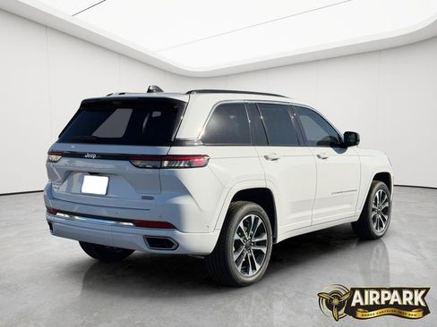 New 2025 Jeep Grand Cherokee Overland w/ Adv Protech Group III AWD/4WD image 4