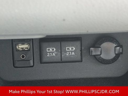 Used 2017 Toyota Highlander XLE FWD image 23