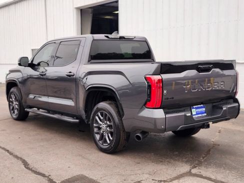 Used 2023 Toyota Tundra Platinum AWD/4WD image 3