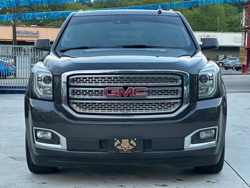Used 2016 GMC Yukon XL SLT w/ Open Road Package RWD image 2