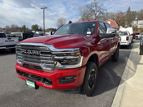 New 2026 RAM 2500 Laramie AWD/4WD image 3