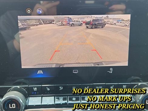 New 2025 Chevrolet Colorado Z71 w/ Z71 Convenience Package 2 AWD/4WD image 15