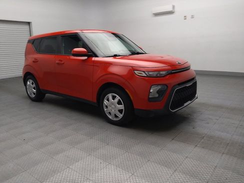 Used 2020 Kia Soul LX image 13