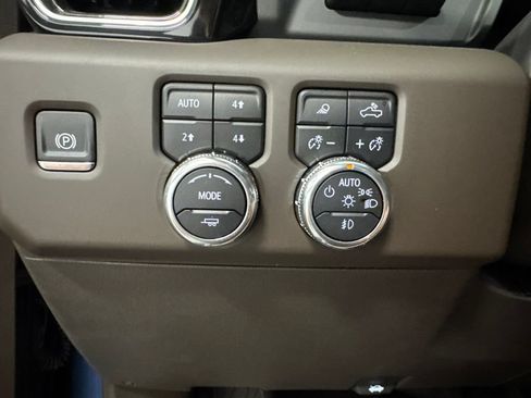 Used 2025 GMC Sierra 1500 Denali w/ Technology Package AWD/4WD image 23