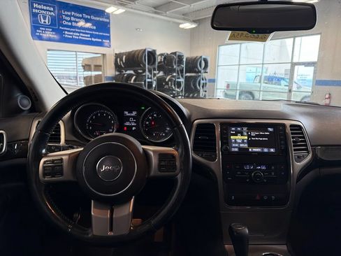 Used 2013 Jeep Grand Cherokee Laredo AWD/4WD image 5