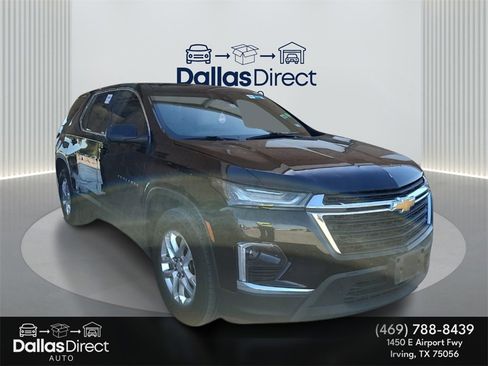 Used 2022 Chevrolet Traverse LS image 1