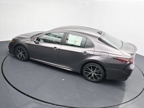 Used 2024 Toyota Camry SE FWD image 28