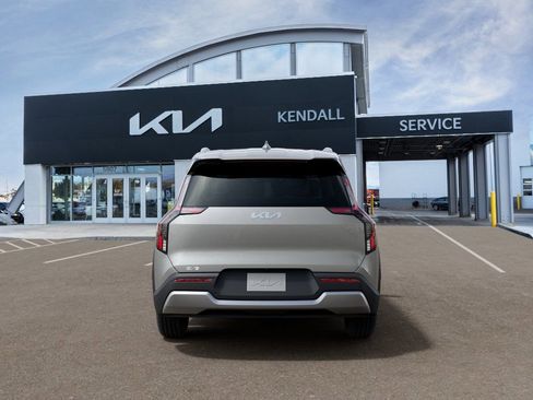 New 2026 Kia EV9 Wind AWD/4WD image 5