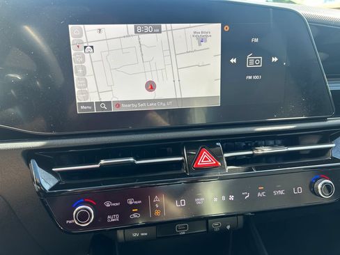 Used 2023 Kia Niro EX Touring FWD image 19