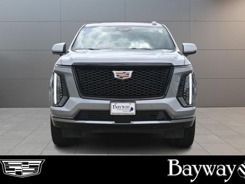 Certified 2025 Cadillac Escalade Sport Platinum w/ LPO, Floor Liner Package AWD/4WD image 2