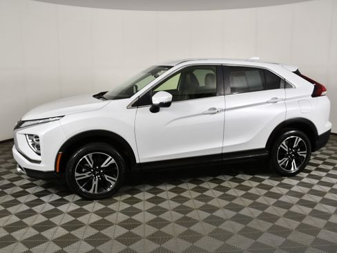 Used 2024 Mitsubishi Eclipse Cross SE AWD/4WD image 9