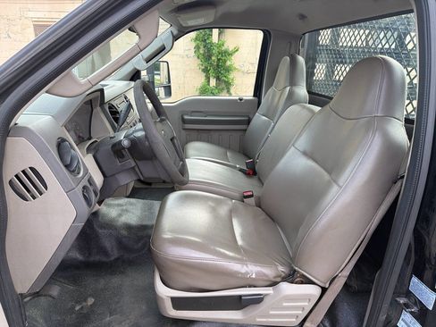Used 2008 Ford F350 2WD Regular Cab Super Duty image 16