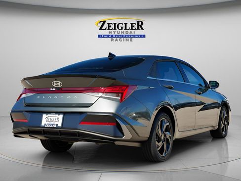New 2026 Hyundai Elantra SEL Sport Premium FWD image 7