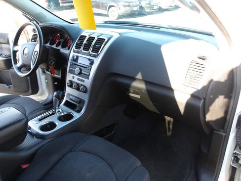 Used 2011 GMC Acadia SLE AWD/4WD image 15