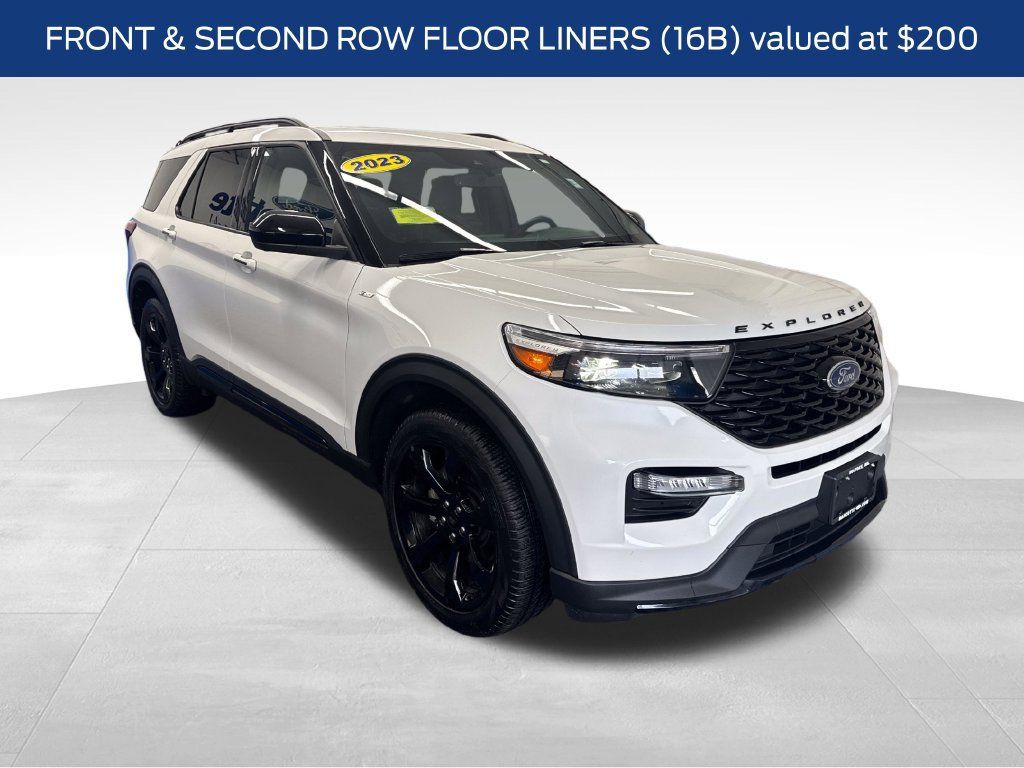 Used 2023 Ford Explorer ST-Line w/ Class IV Trailer Tow Package AWD/4WD image 9