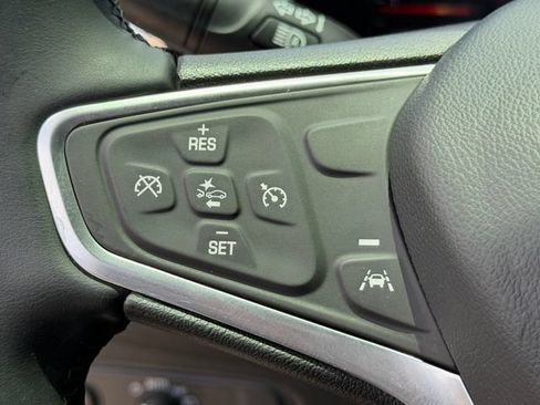 Used 2023 Chevrolet Equinox LT FWD image 24